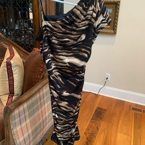 Gorgeous Ladies Dress. - NWOT